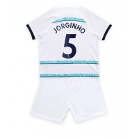 Chelsea Jorginho #5 Udebanesæt Børn 2022-23 Kortærmet (+ Korte bukser)